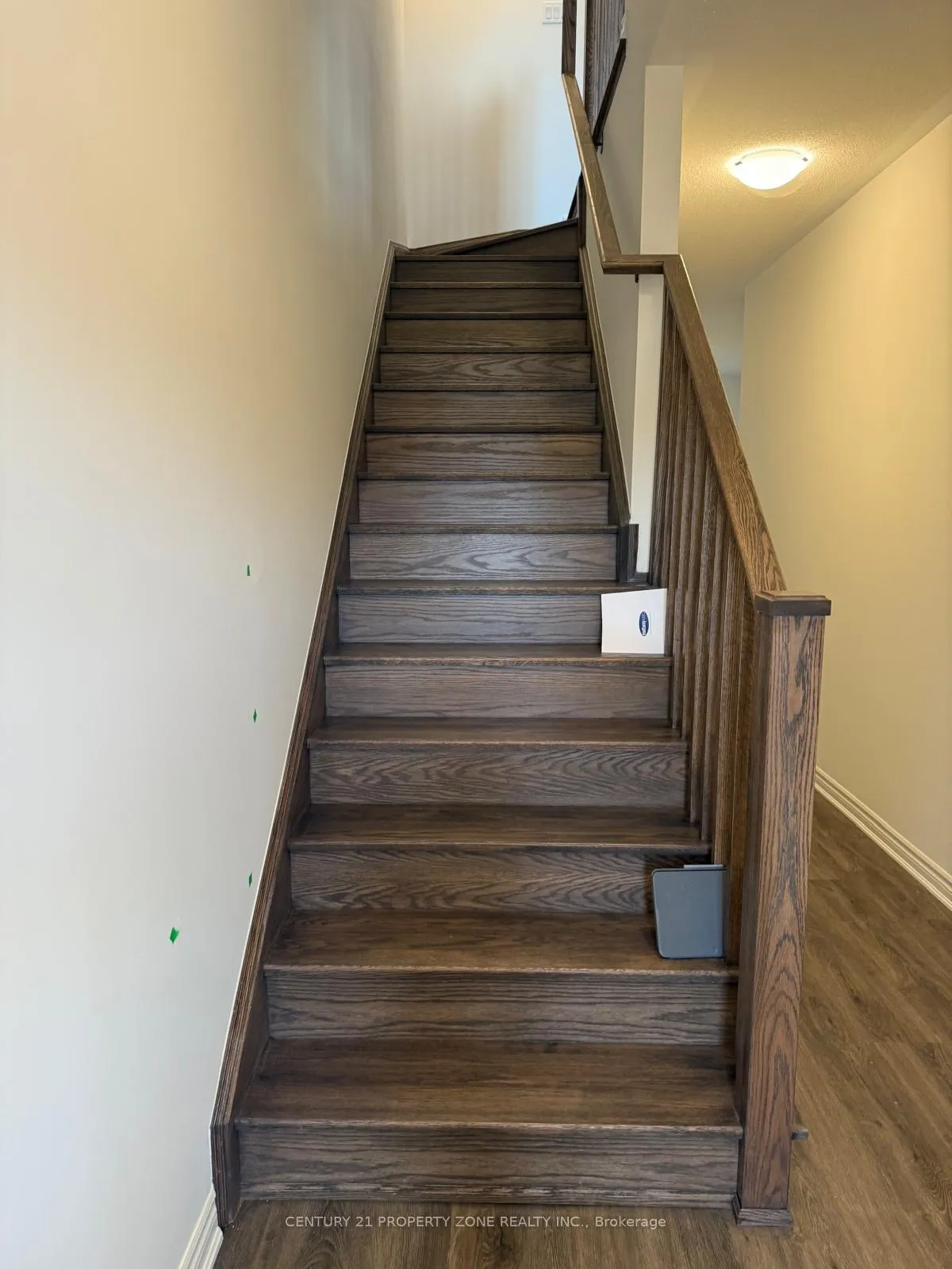 Photo 9 of 29 Yellow Rail Crescent, Brampton, Northwest Brampton — HOMEH