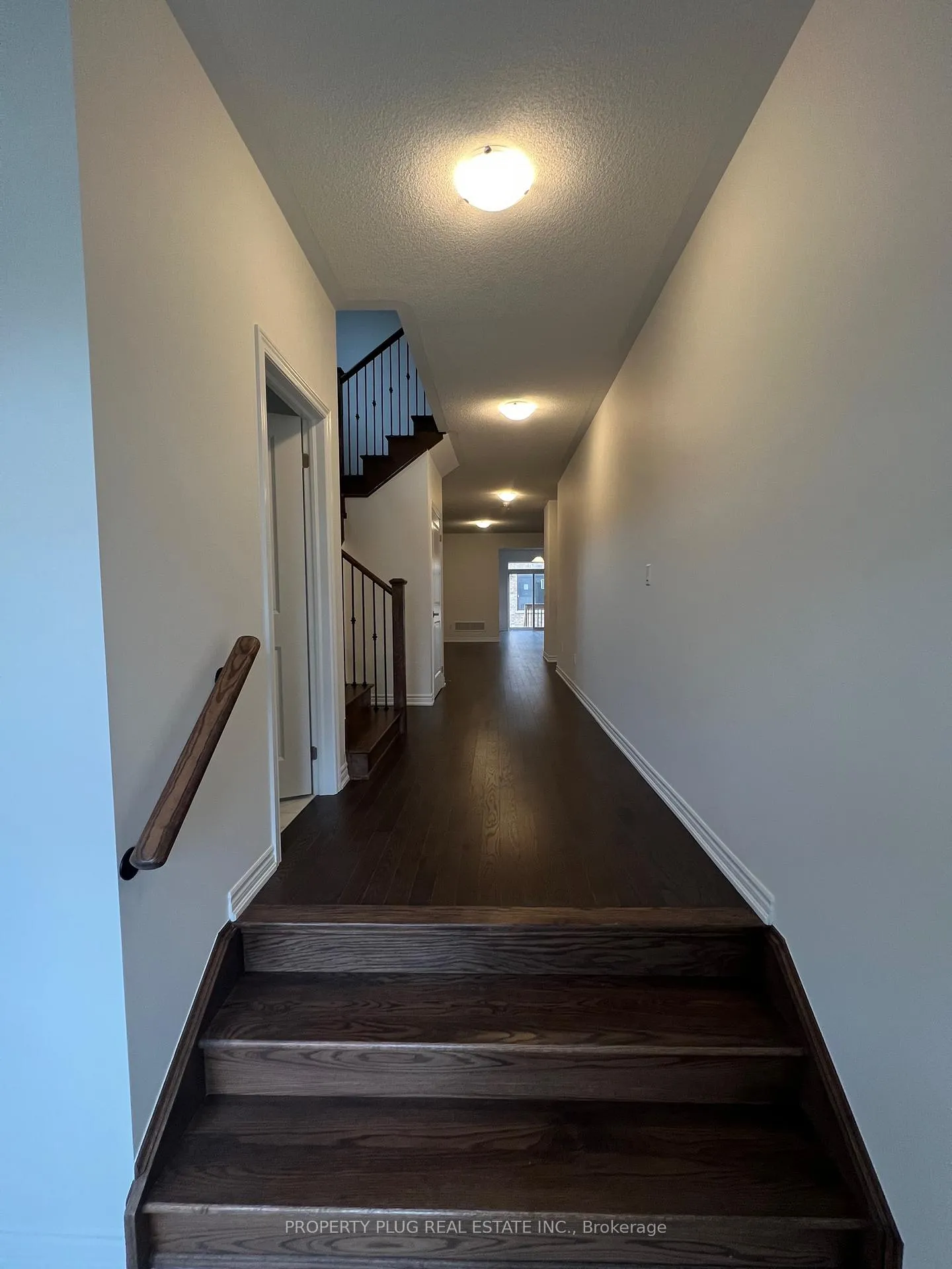 Photo 2 of 13 Pheonix Boulevard, Barrie, Rural Barrie Southeast — HOMEH