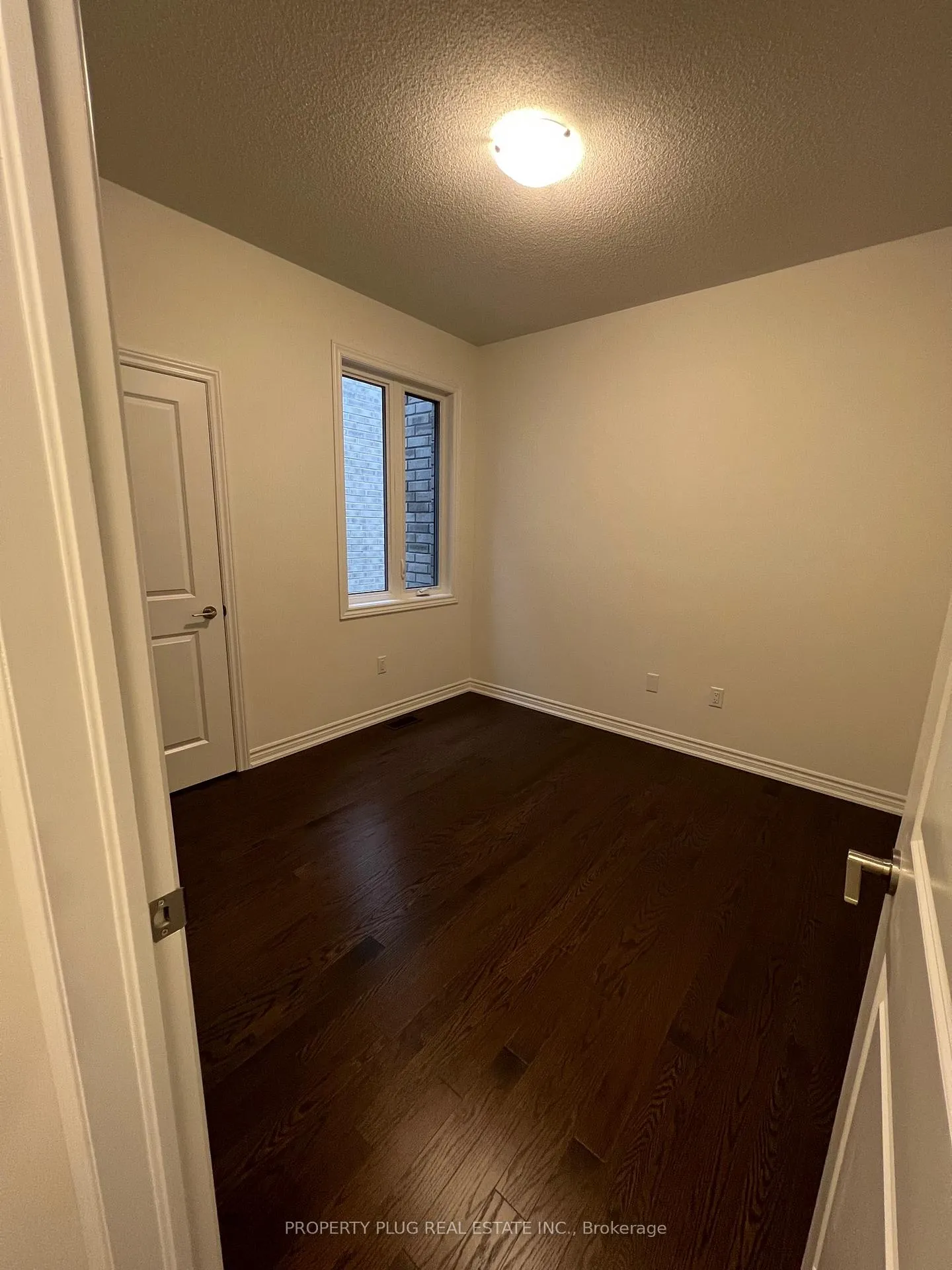 Photo 14 of 13 Pheonix Boulevard, Barrie, Rural Barrie Southeast — HOMEH