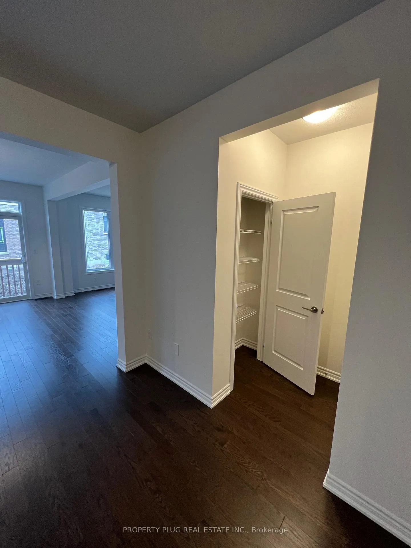 Photo 18 of 13 Pheonix Boulevard, Barrie, Rural Barrie Southeast — HOMEH