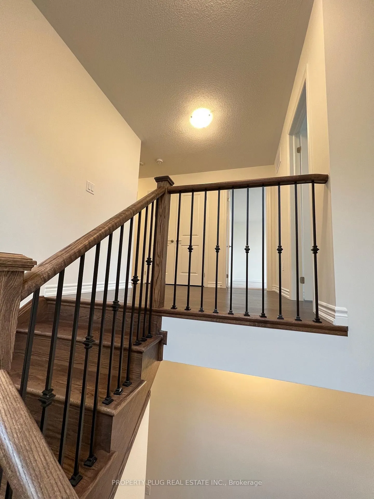 Photo 19 of 13 Pheonix Boulevard, Barrie, Rural Barrie Southeast — HOMEH