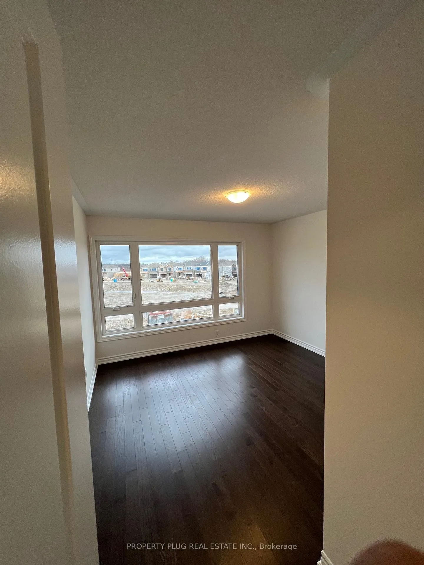 Photo 21 of 13 Pheonix Boulevard, Barrie, Rural Barrie Southeast — HOMEH