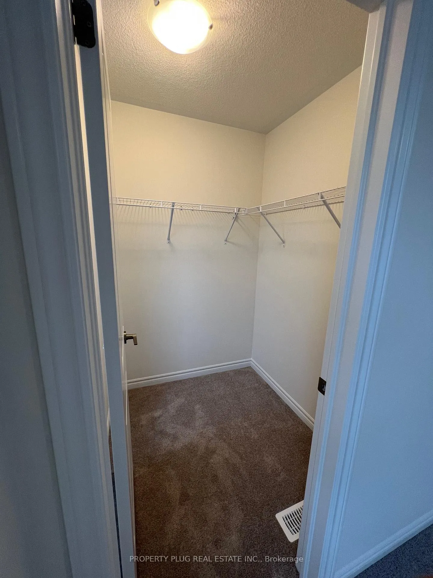 Photo 27 of 13 Pheonix Boulevard, Barrie, Rural Barrie Southeast — HOMEH