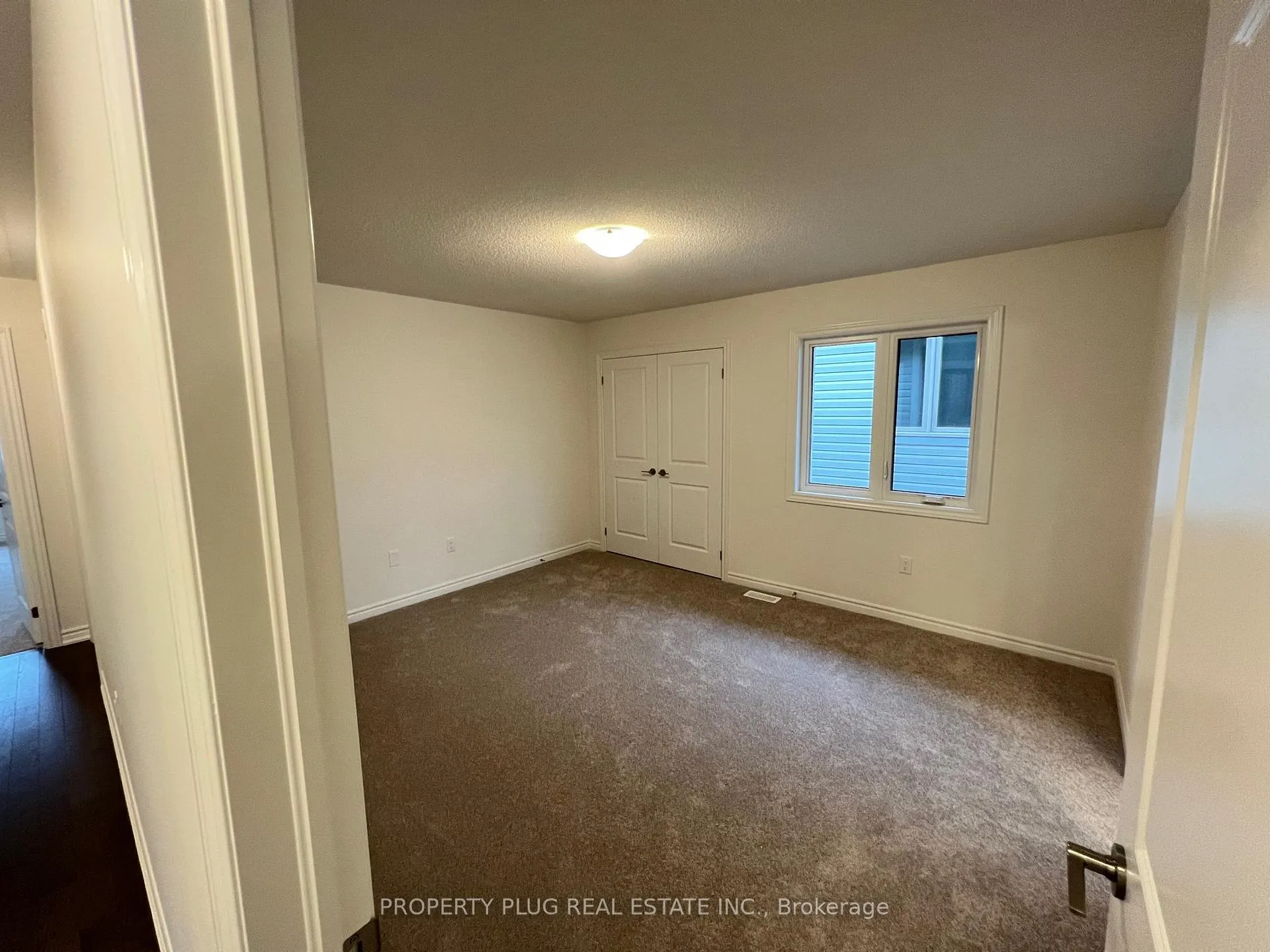 Photo 32 of 13 Pheonix Boulevard, Barrie, Rural Barrie Southeast — HOMEH