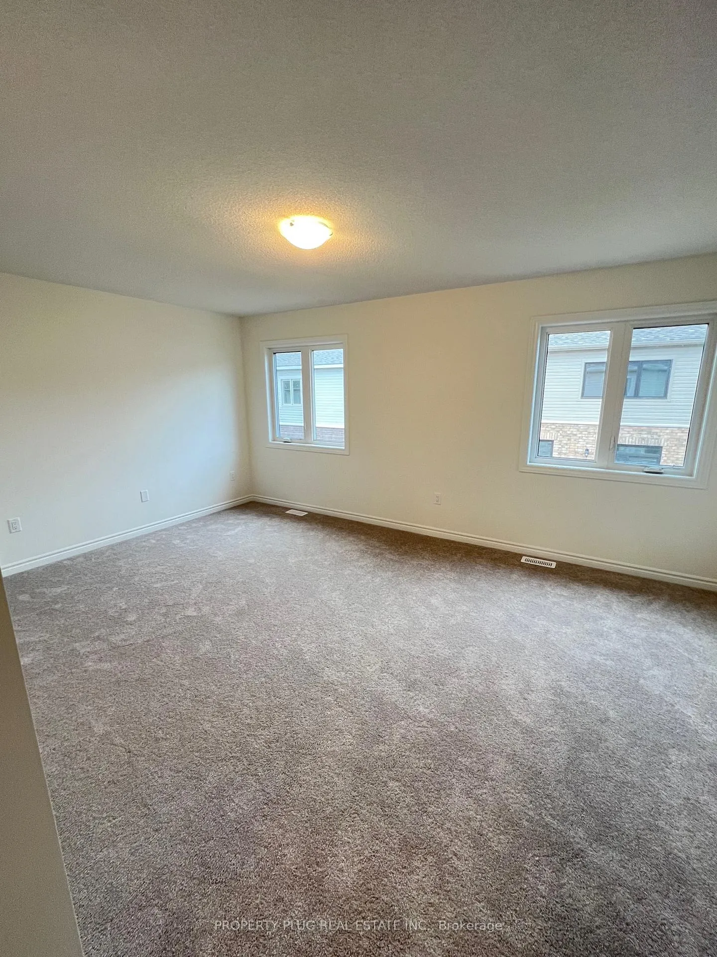 Photo 36 of 13 Pheonix Boulevard, Barrie, Rural Barrie Southeast — HOMEH
