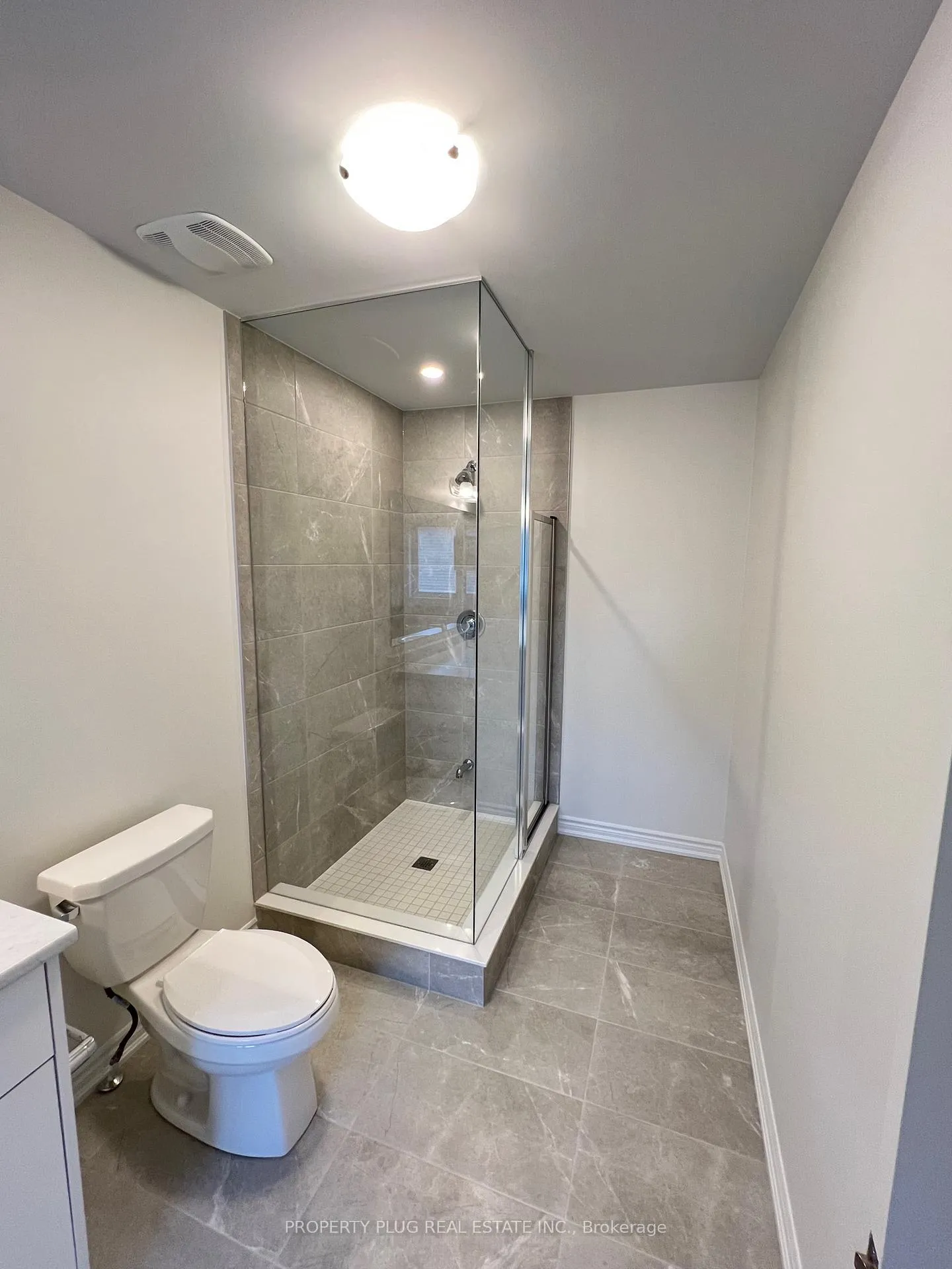 Photo 38 of 13 Pheonix Boulevard, Barrie, Rural Barrie Southeast — HOMEH