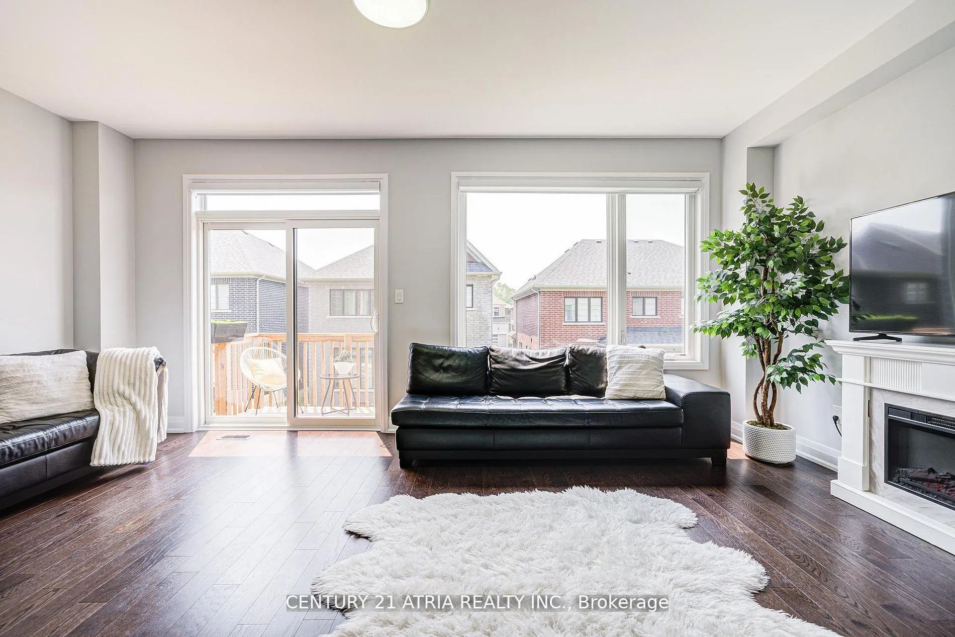 Photo 19 of 18 Sweet Cicely Street, Springwater, Midhurst — HOMEH