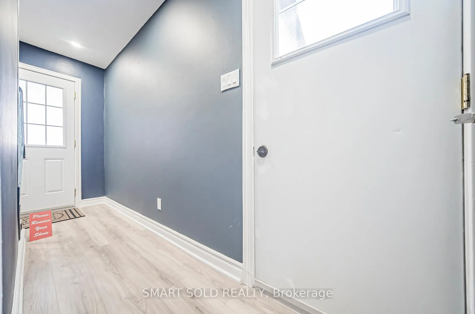 Photo 6 of 198 Silver Aspen Crescent, Kitchener, Forest Heights — HOMEH