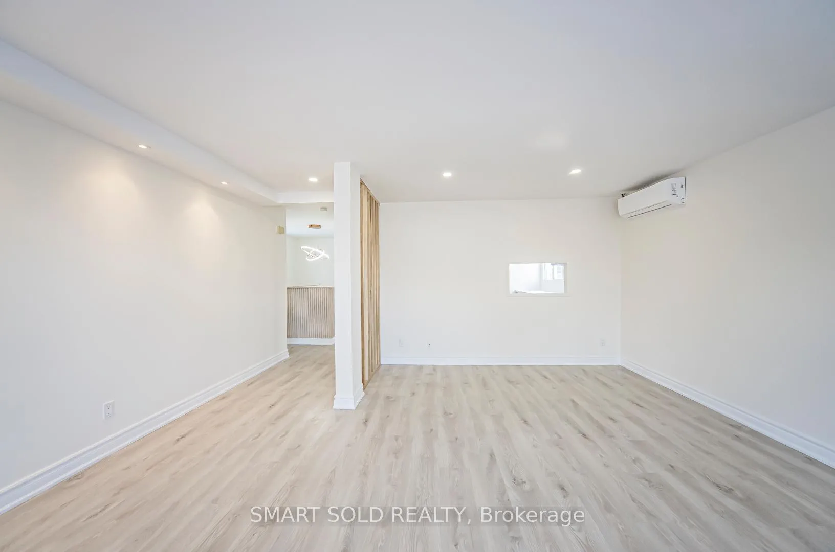 Photo 10 of 198 Silver Aspen Crescent, Kitchener, Forest Heights — HOMEH