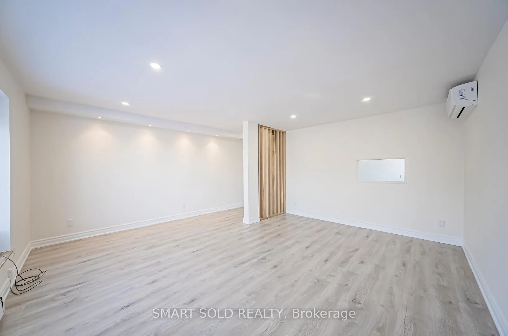 Photo 11 of 198 Silver Aspen Crescent, Kitchener, Forest Heights — HOMEH