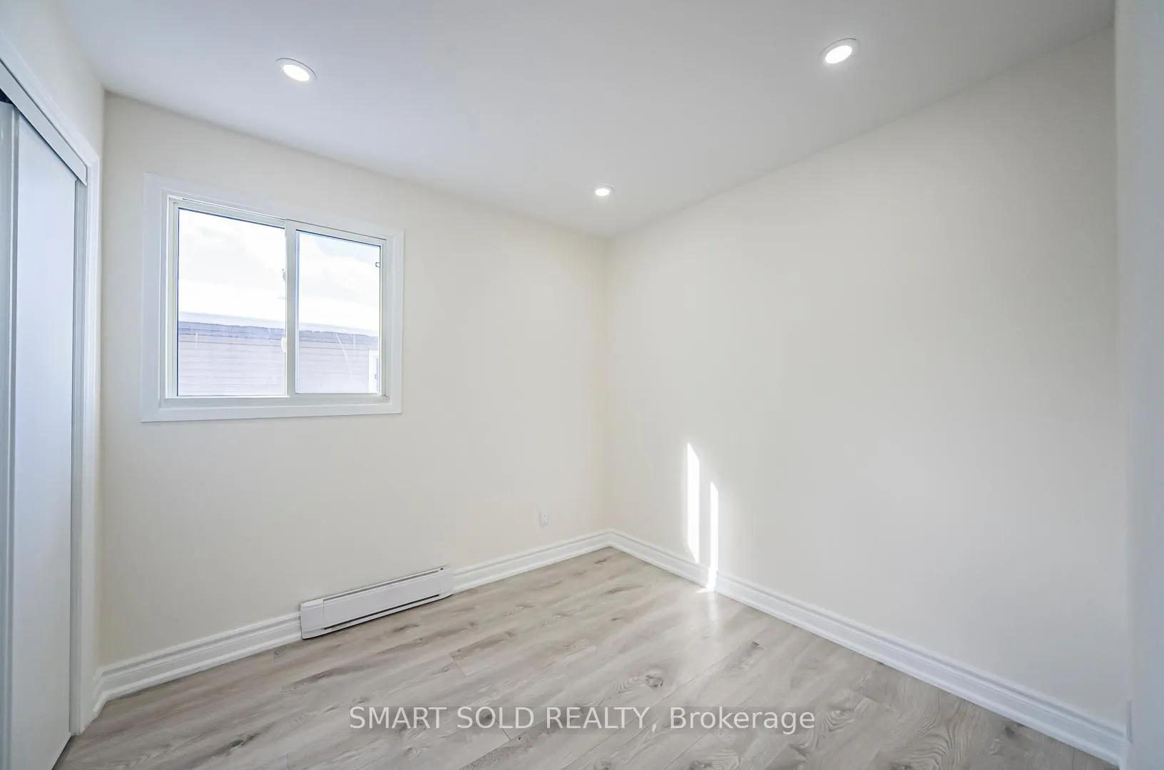 Photo 21 of 198 Silver Aspen Crescent, Kitchener, Forest Heights — HOMEH