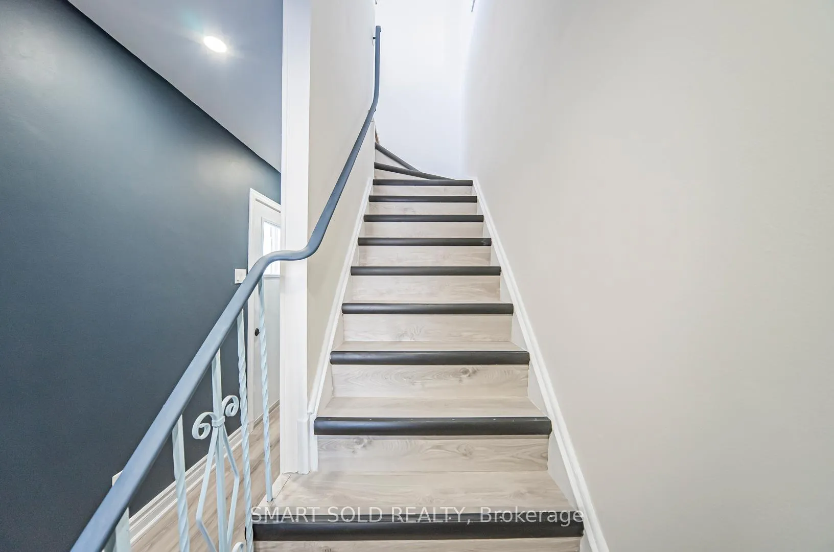 Photo 27 of 198 Silver Aspen Crescent, Kitchener, Forest Heights — HOMEH