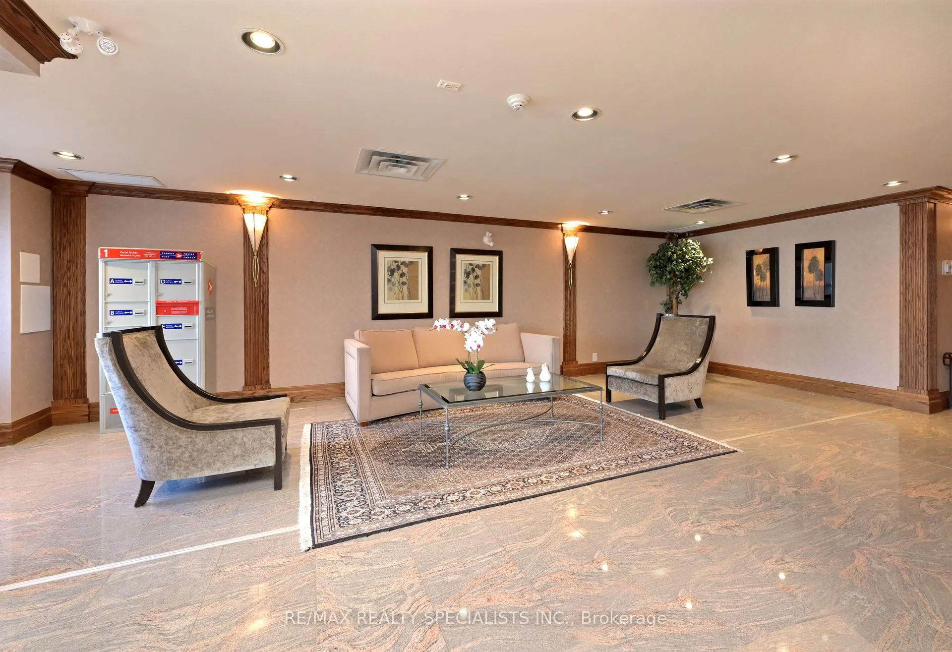 Photo 4 of Unit 311, 65 Via Rosedale, Brampton, Sandringham-Wellington — HOMEH