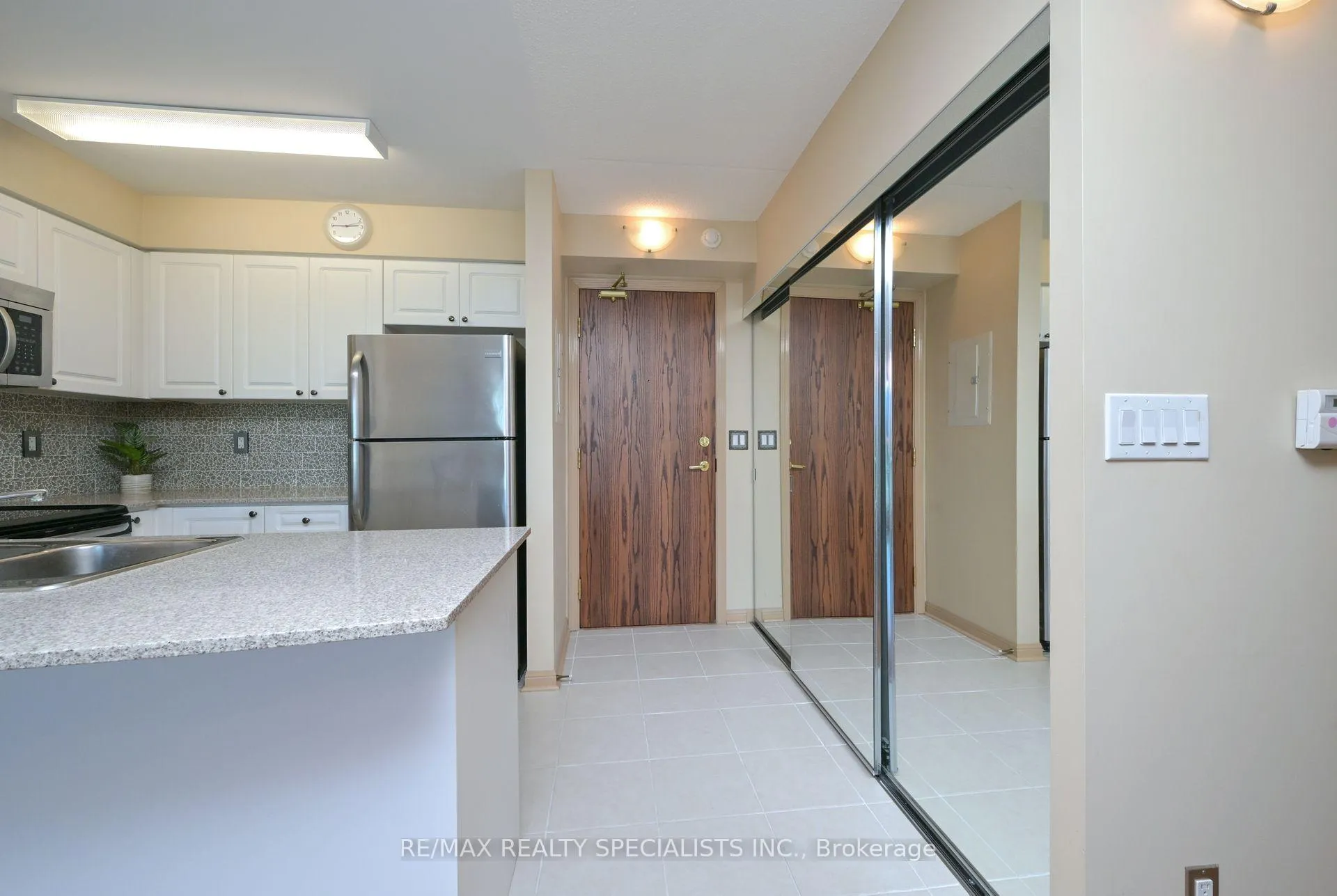 Photo 10 of Unit 311, 65 Via Rosedale, Brampton, Sandringham-Wellington — HOMEH