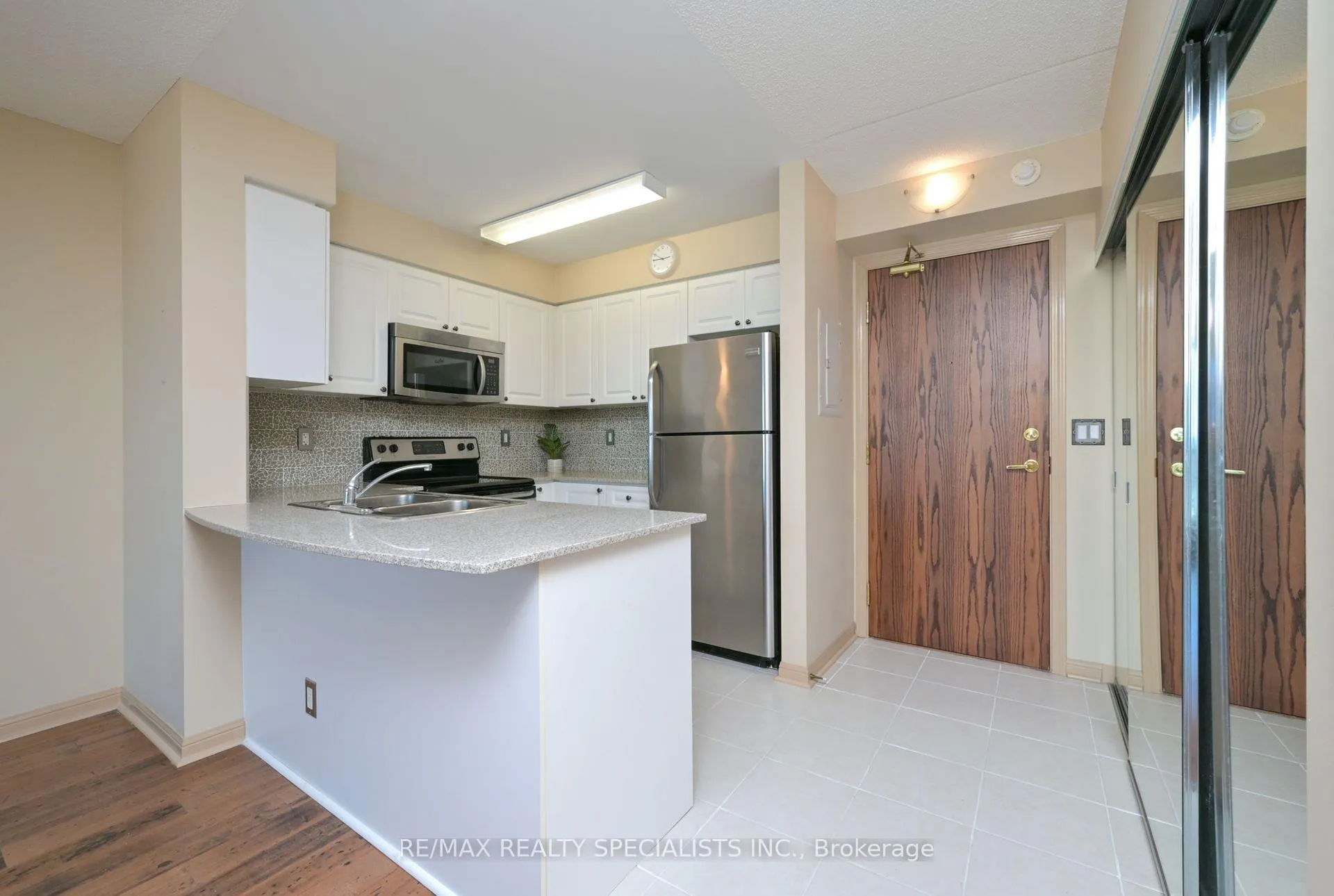 Photo 11 of Unit 311, 65 Via Rosedale, Brampton, Sandringham-Wellington — HOMEH
