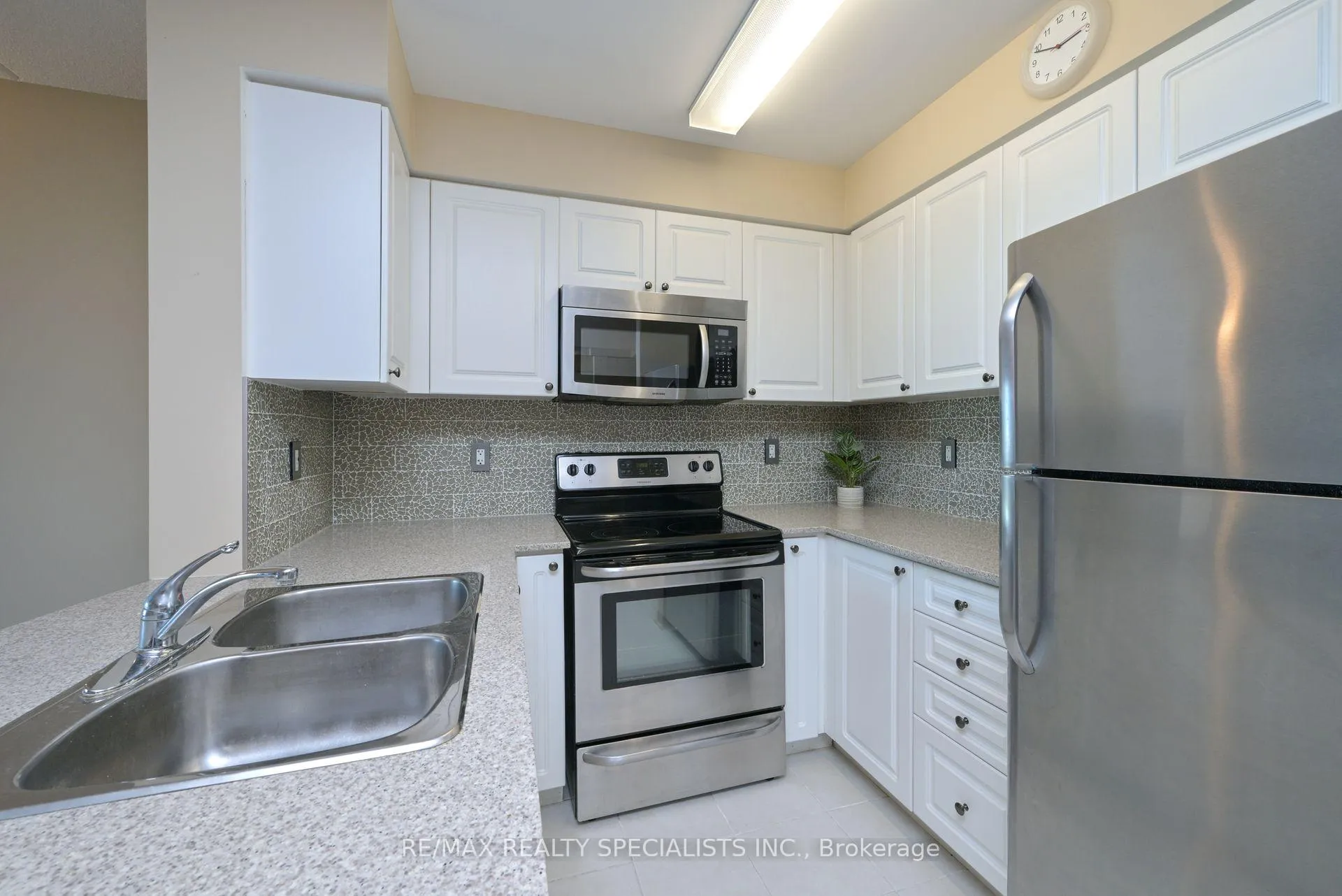 Photo 15 of Unit 311, 65 Via Rosedale, Brampton, Sandringham-Wellington — HOMEH