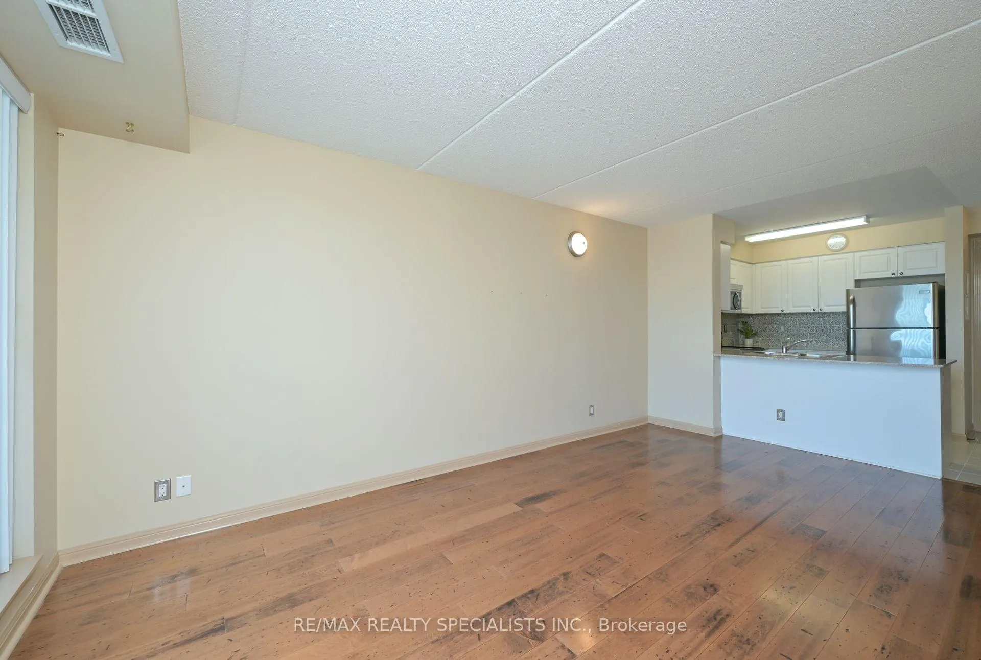 Photo 16 of Unit 311, 65 Via Rosedale, Brampton, Sandringham-Wellington — HOMEH