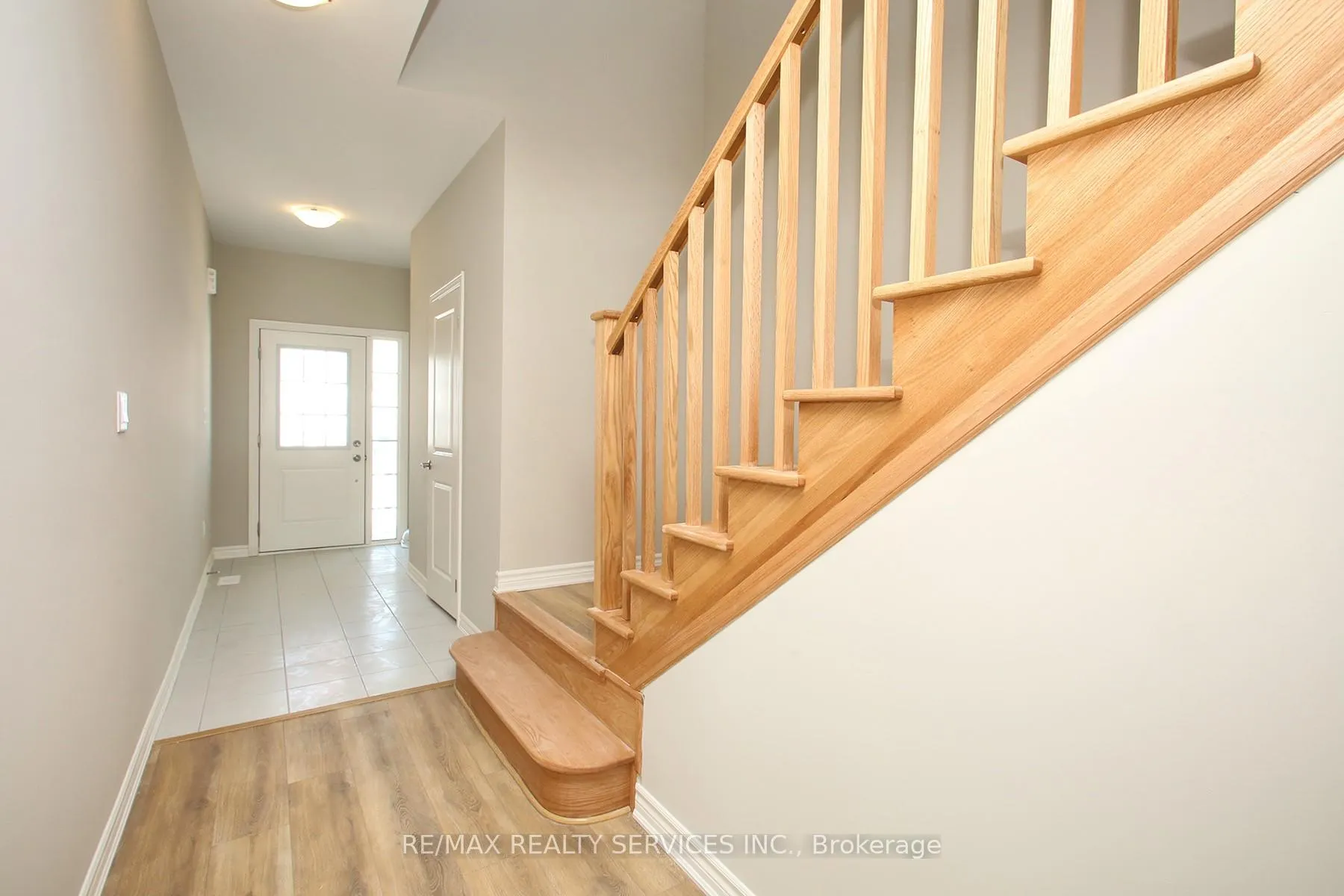 Photo 3 of 278 Springfield Crescent, Clearview, Stayner — HOMEH