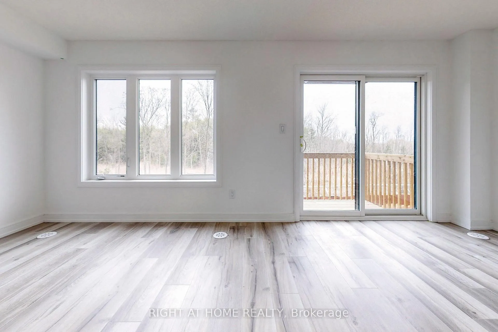 Photo 36 of 68 Blue Forest Crescent, Barrie, Innis-Shore — HOMEH
