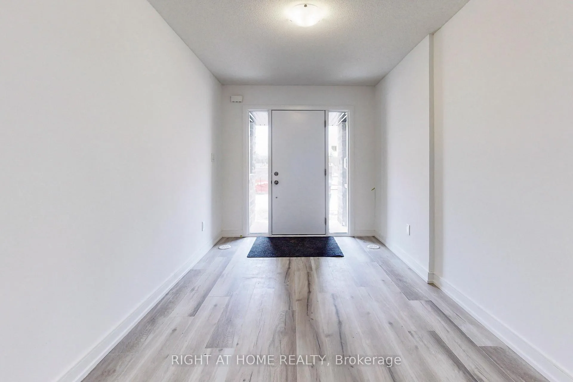 Photo 42 of 68 Blue Forest Crescent, Barrie, Innis-Shore — HOMEH