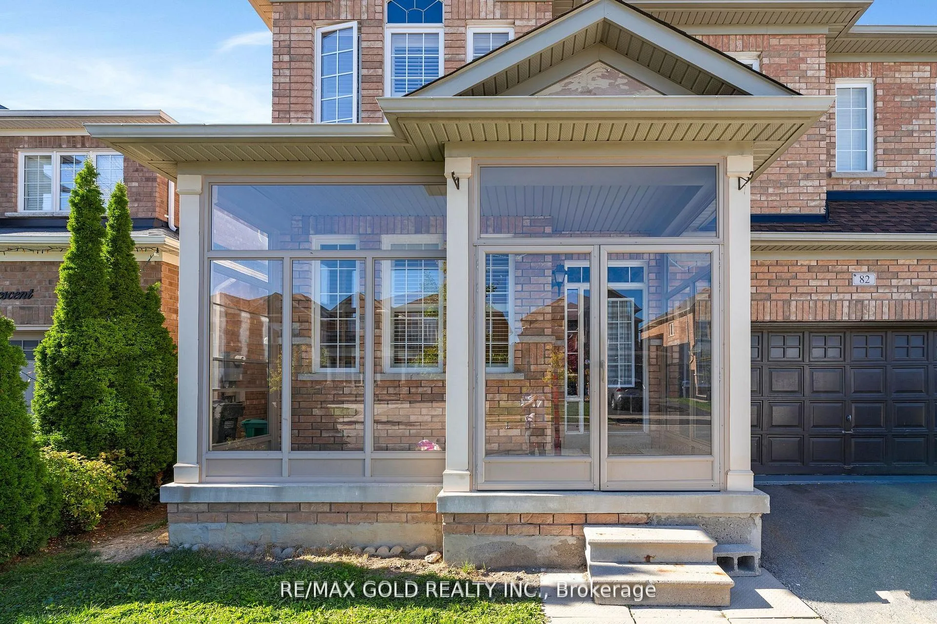 Photo 4 of 82 Amaranth Crescent, Brampton, Northwest Sandalwood Parkway — HOMEH
