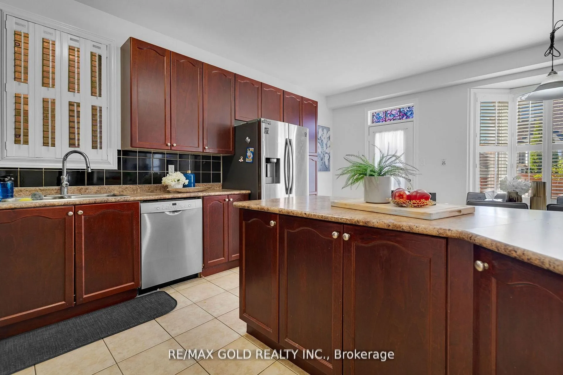 Photo 16 of 82 Amaranth Crescent, Brampton, Northwest Sandalwood Parkway — HOMEH