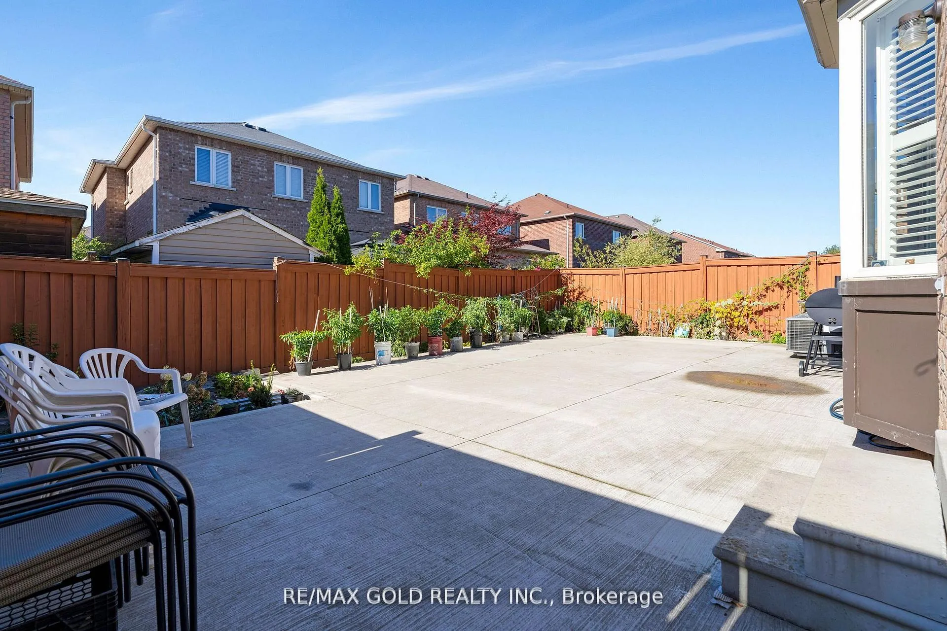 Photo 33 of 82 Amaranth Crescent, Brampton, Northwest Sandalwood Parkway — HOMEH