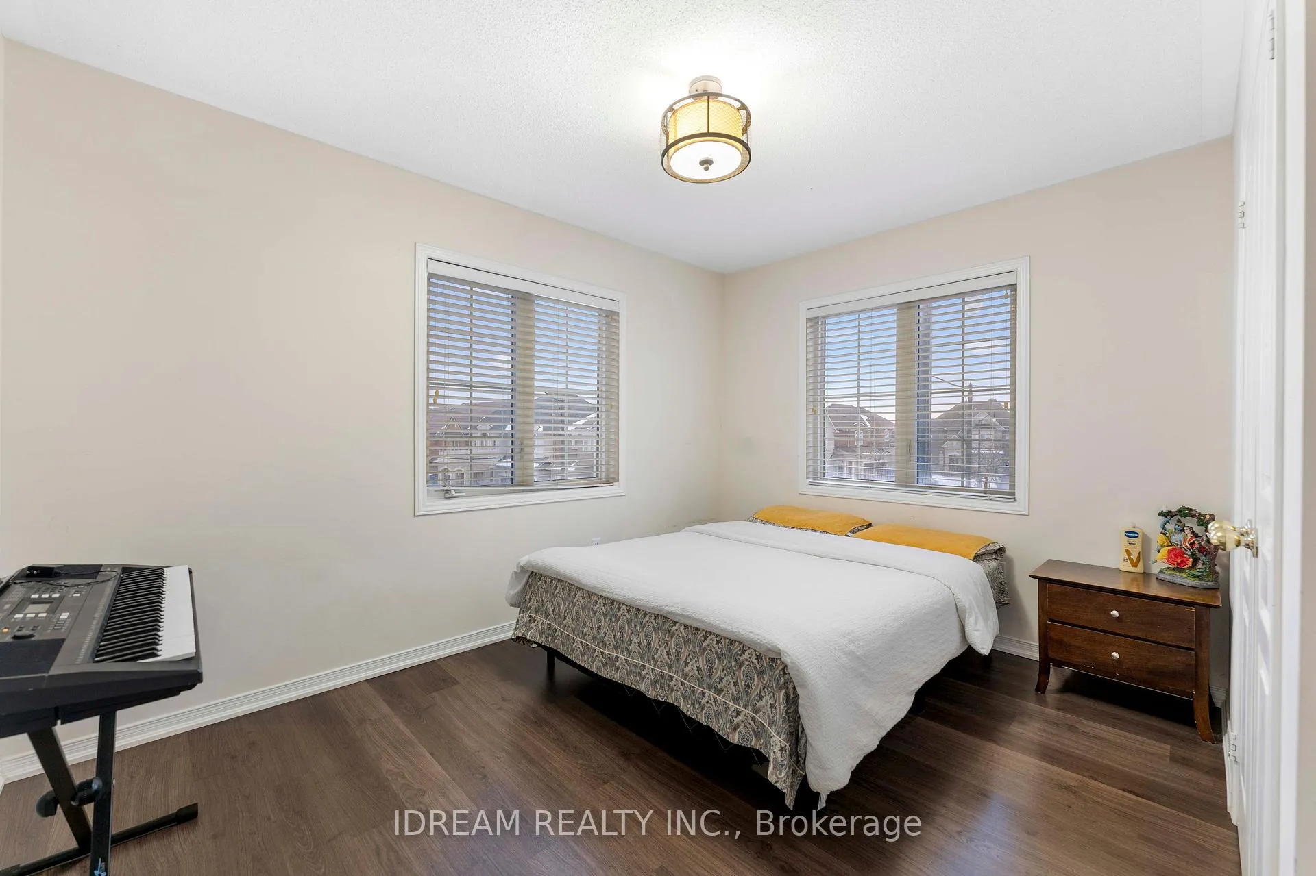 Photo 16 of 80 Fallmeadow Circle, Brampton, Credit Valley — HOMEH