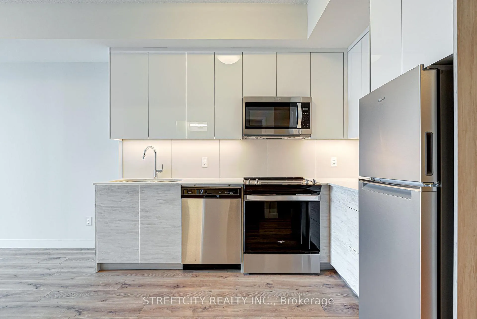 Photo 13 of Unit 1413, 60 Frederick Street N, Kitchener, City Commercial Core — HOMEH