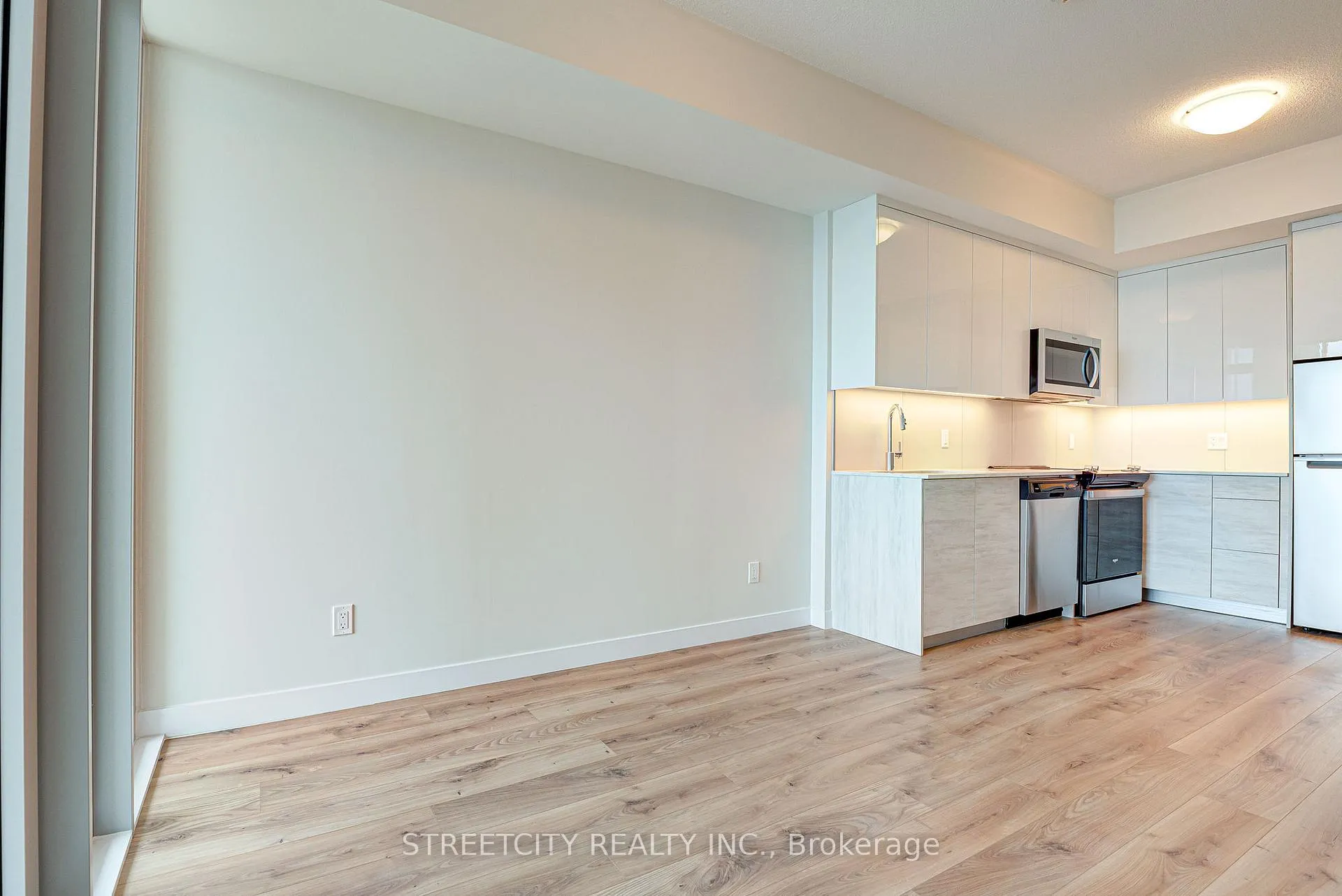 Photo 16 of Unit 1413, 60 Frederick Street N, Kitchener, City Commercial Core — HOMEH