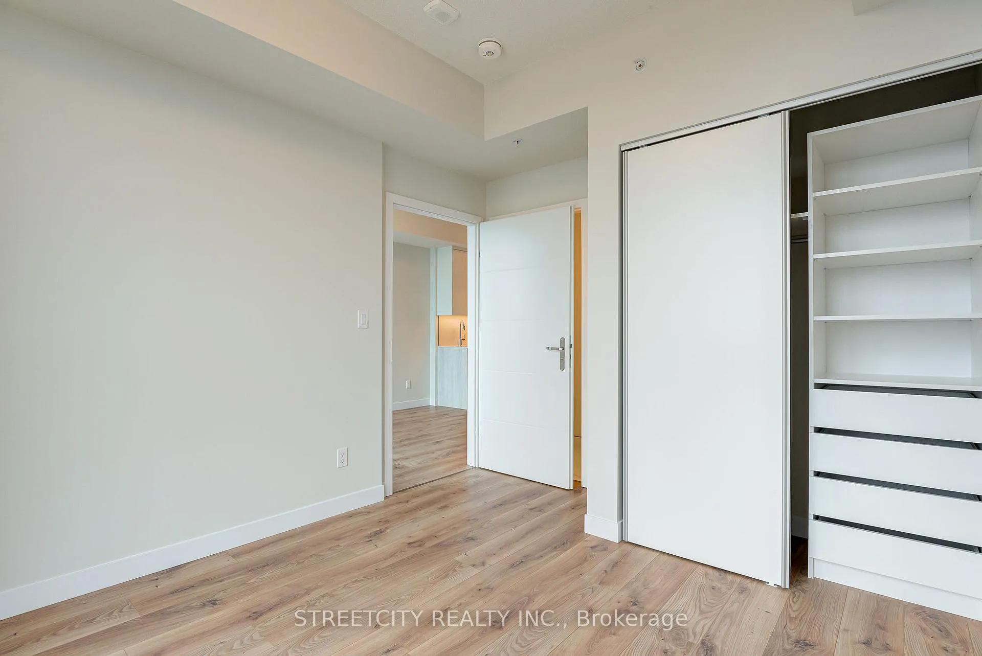 Photo 19 of Unit 1413, 60 Frederick Street N, Kitchener, City Commercial Core — HOMEH