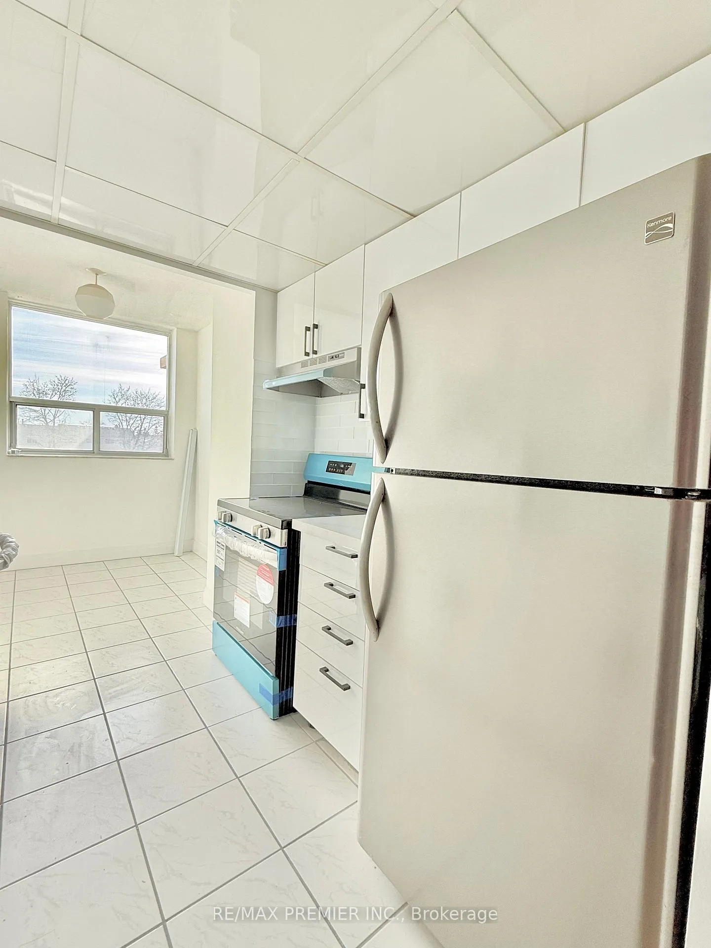 Photo 3 of Unit 312, 3 Lisa Street, Brampton, Queen Street Corridor — HOMEH