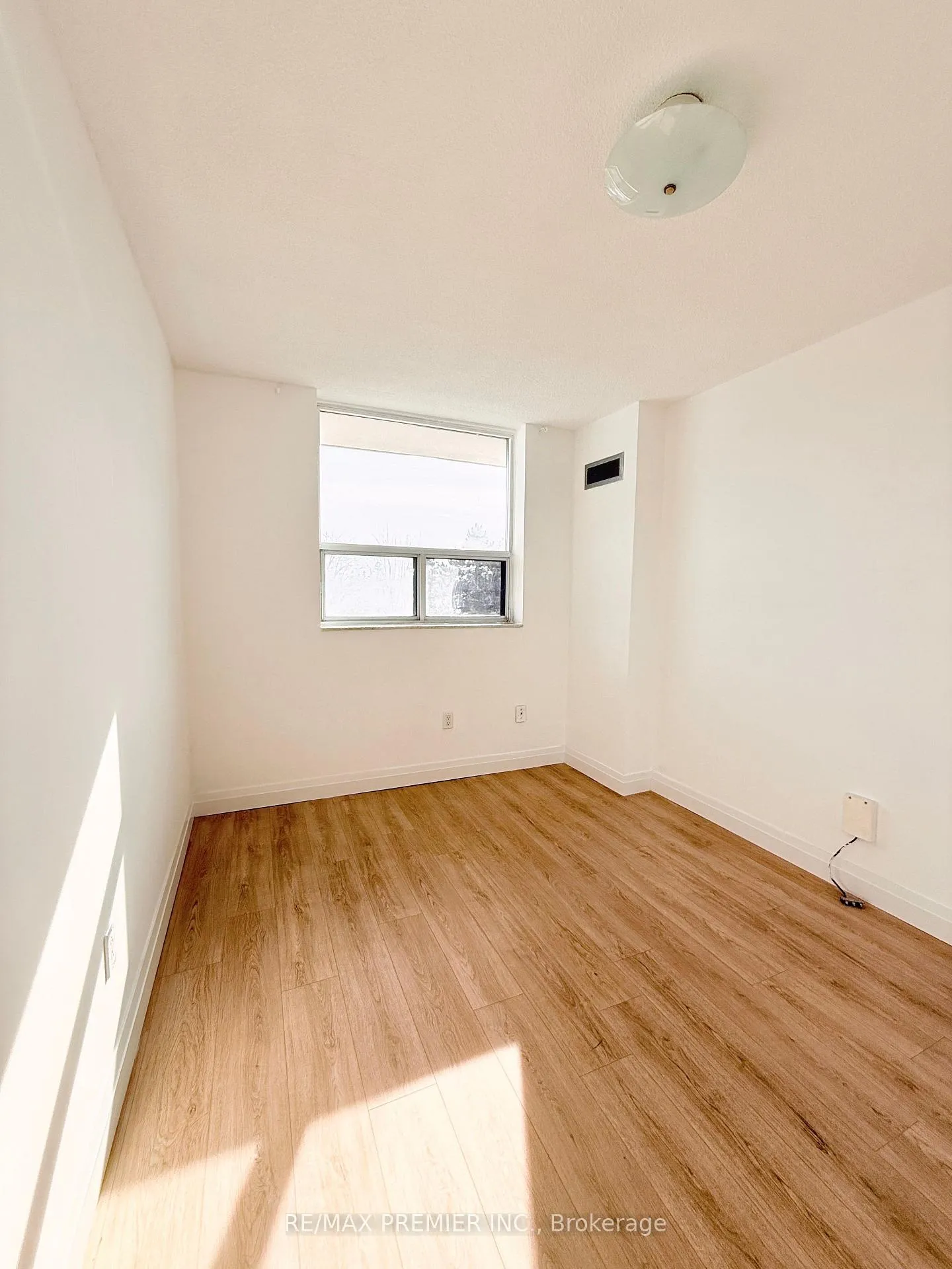 Photo 8 of Unit 312, 3 Lisa Street, Brampton, Queen Street Corridor — HOMEH