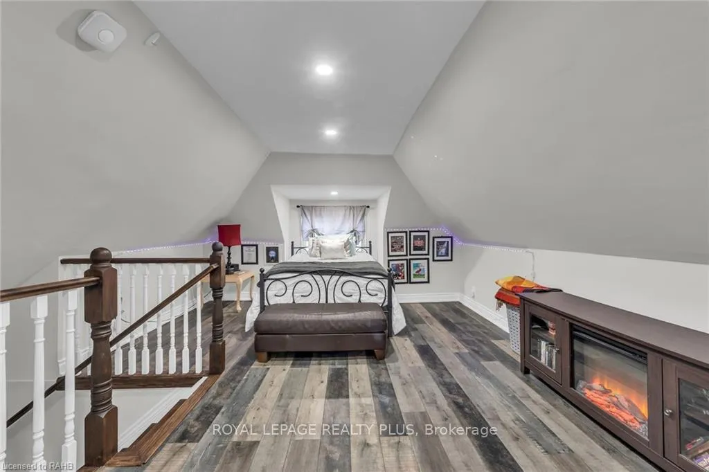 Photo 31 of Unit Main, 153 Ottawa Street S, Hamilton, Delta — HOMEH