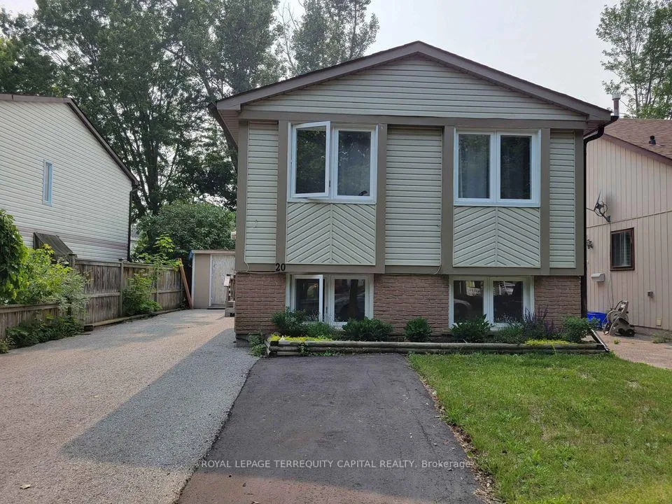 Front of Unit Upper, 20 Mowat Crescent