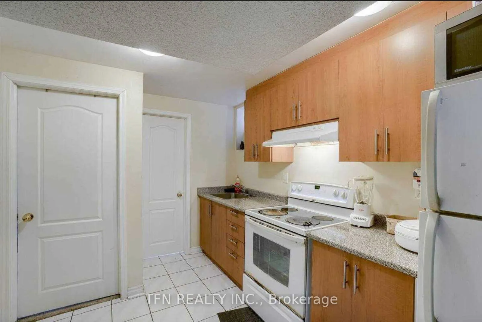 Photo 2 of 41 Calm water Crescent, Brampton, Madoc — HOMEH