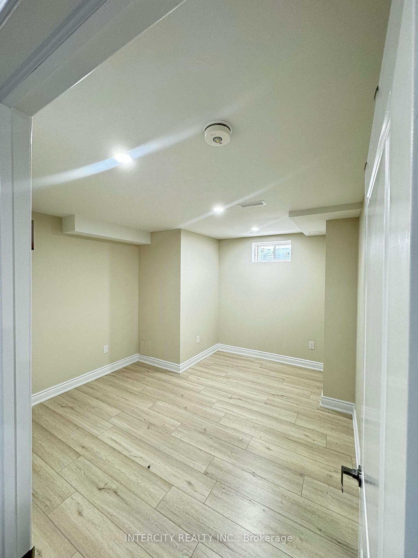 Photo 3 of 19 Eberly Woods Drive, Caledon, Rural Caledon — HOMEH