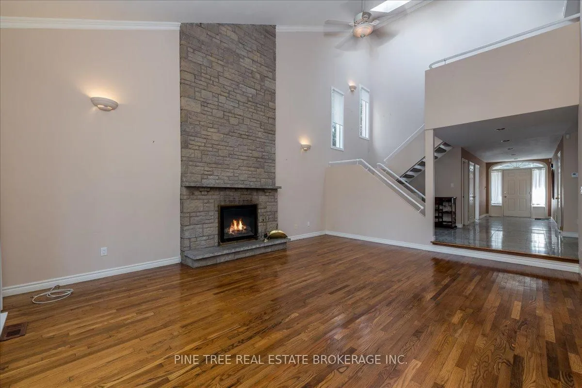 Photo 8 of 57 Lake Avenue, Ramara, Brechin — HOMEH