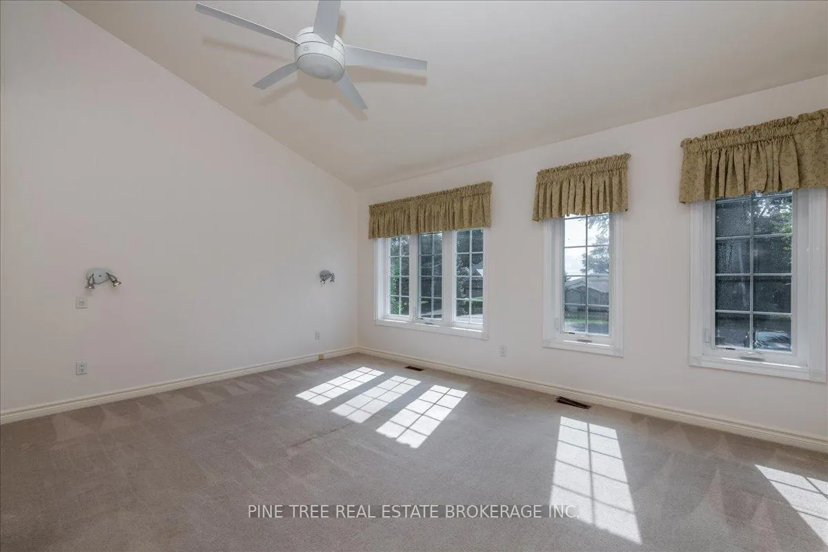 Photo 22 of 57 Lake Avenue, Ramara, Brechin — HOMEH