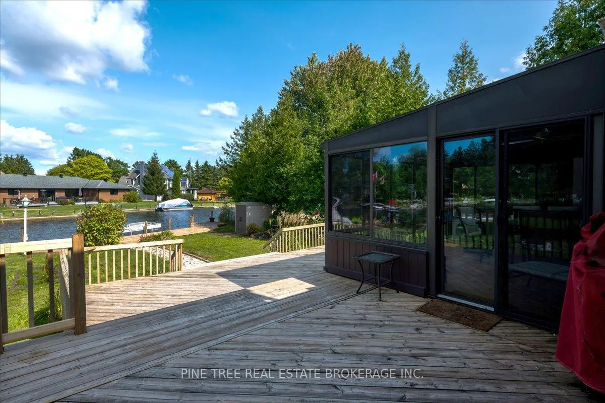 Photo 31 of 57 Lake Avenue, Ramara, Brechin — HOMEH