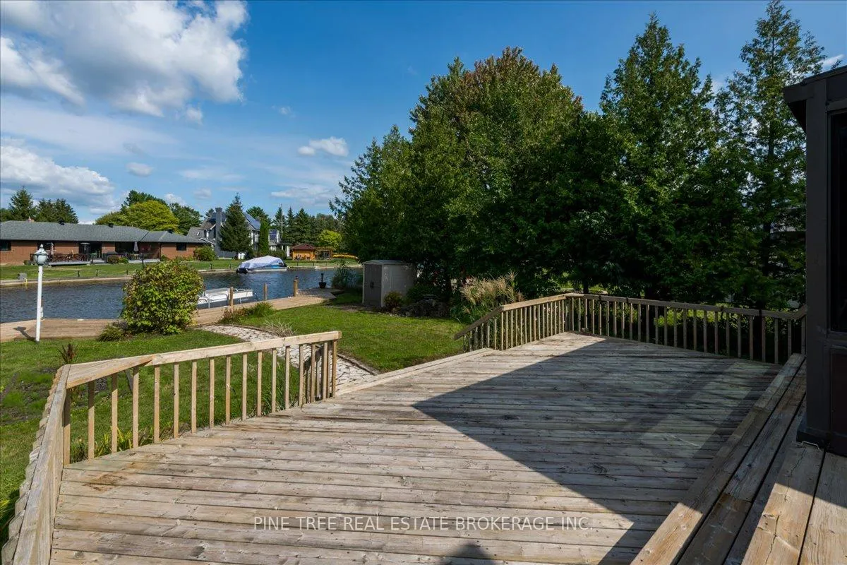 Photo 32 of 57 Lake Avenue, Ramara, Brechin — HOMEH