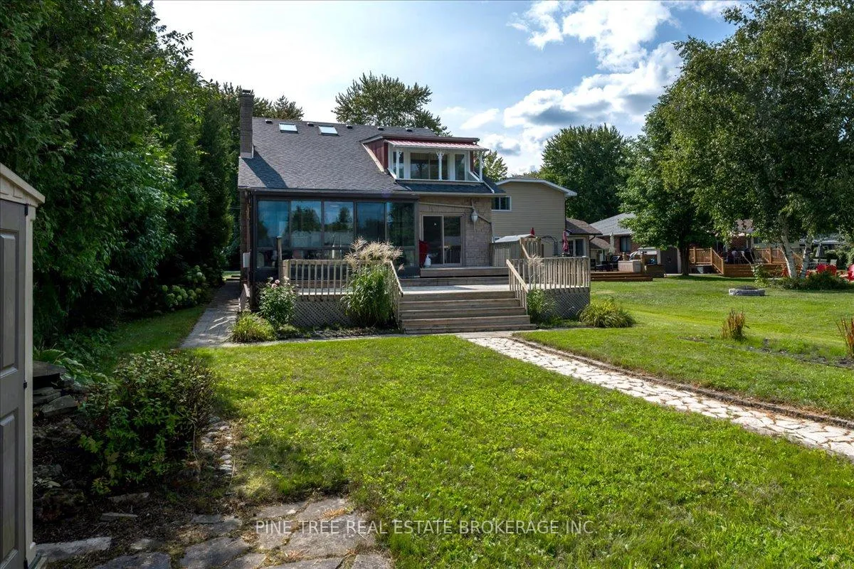 Photo 35 of 57 Lake Avenue, Ramara, Brechin — HOMEH