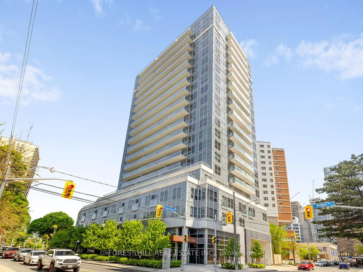 Front of Unit 401, 58 Orchard View Boulevard