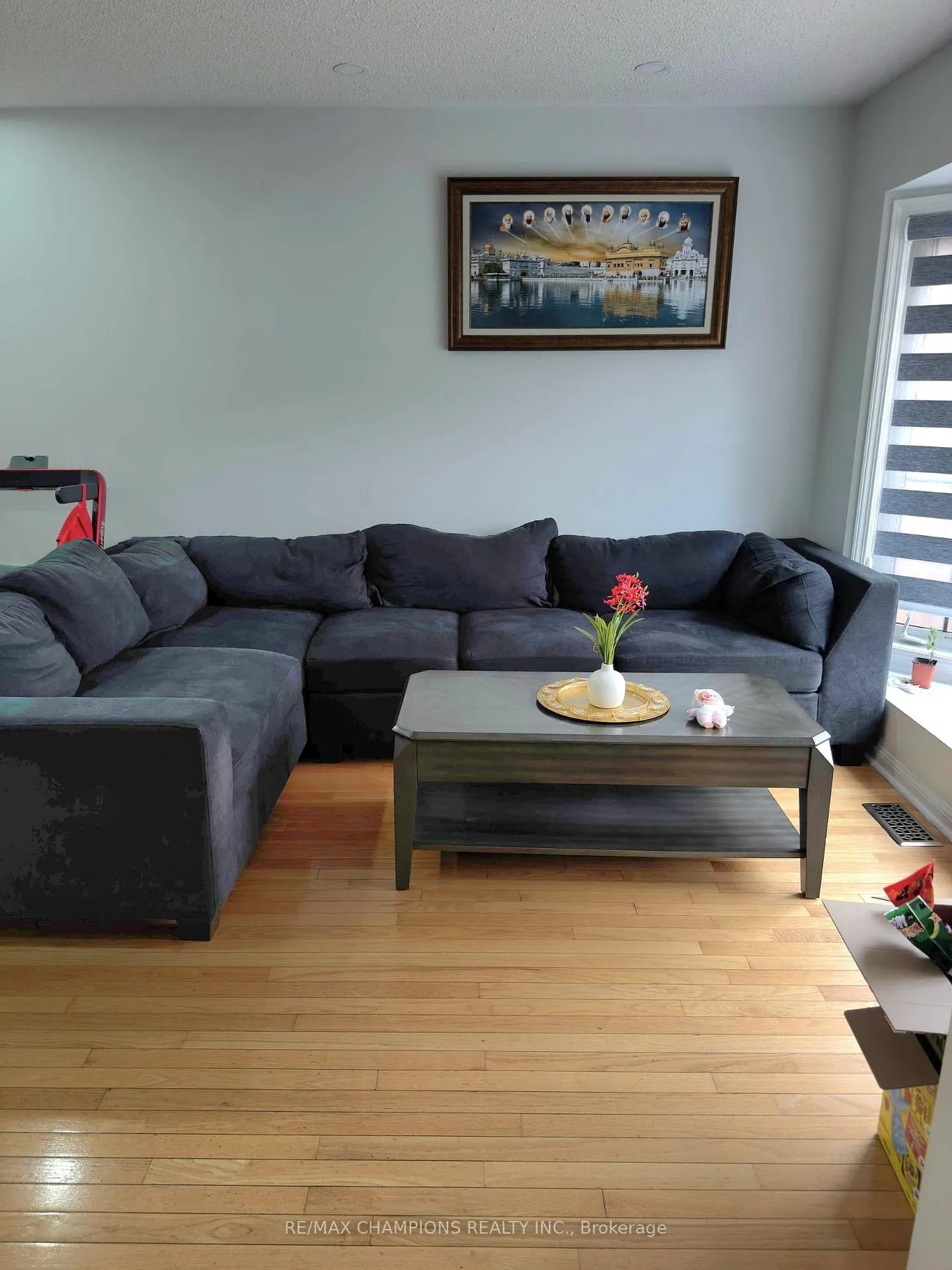 Photo 5 of 403 Brisdale Drive, Brampton, Fletcher's Meadow — HOMEH
