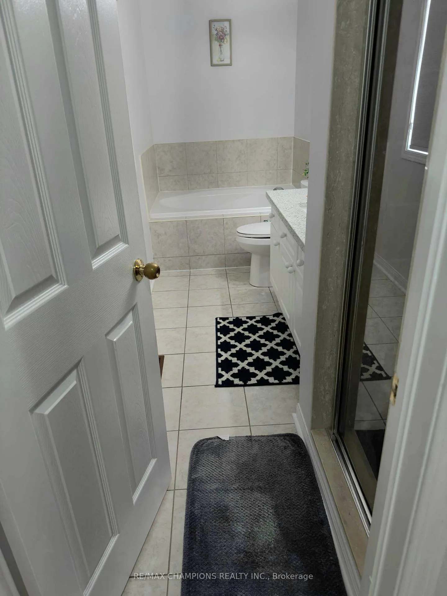 Photo 6 of 403 Brisdale Drive, Brampton, Fletcher's Meadow — HOMEH