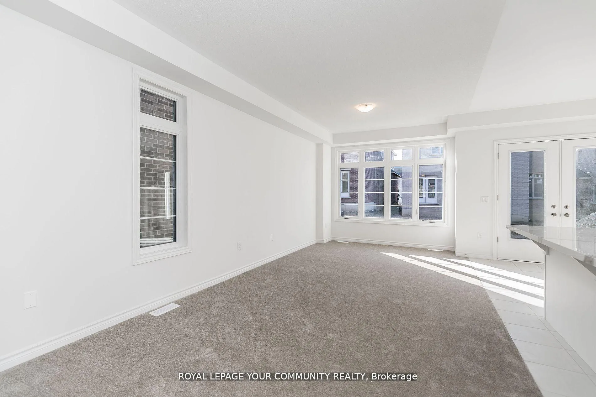 Photo 4 of 21 Daffodil Road, Springwater, Midhurst — HOMEH