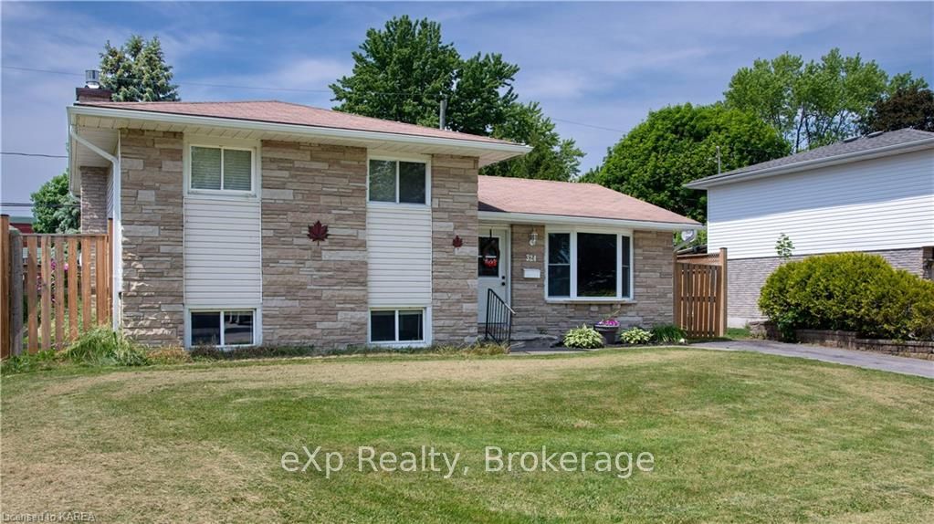 Photo 2 of 324 Arthur Street, Gananoque — HOMEH