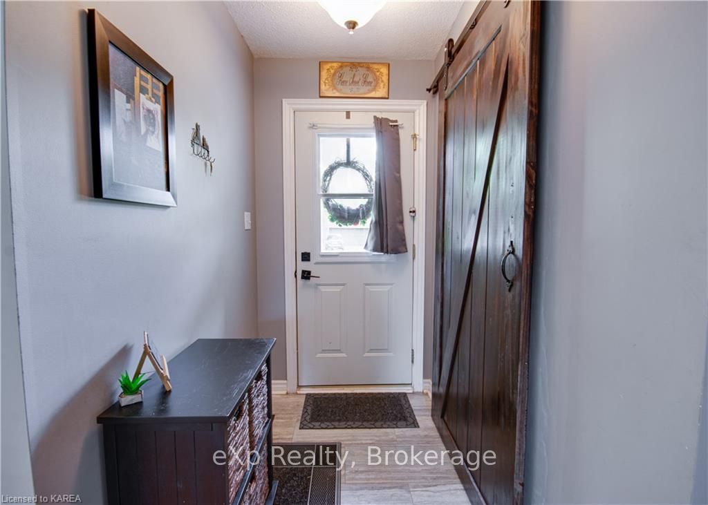 Photo 7 of 324 Arthur Street, Gananoque — HOMEH