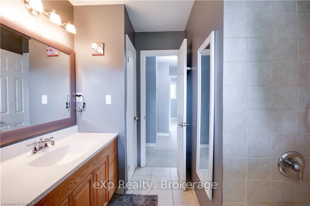 Photo 21 of 324 Arthur Street, Gananoque — HOMEH