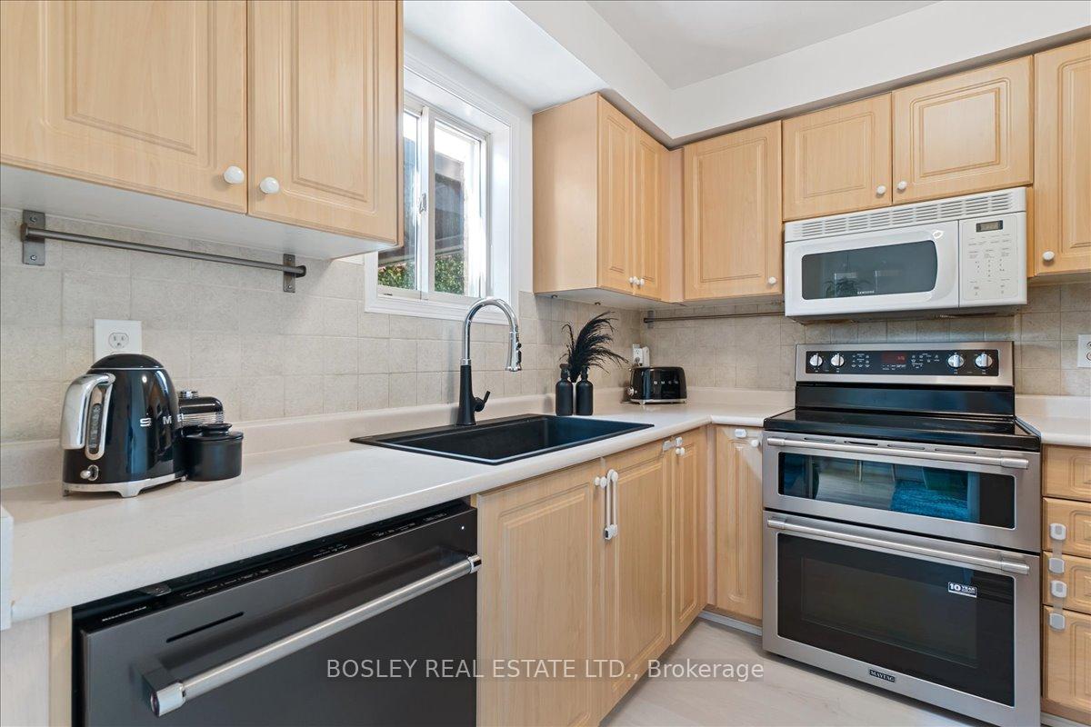 Photo 8 of 74 Gadwall Avenue, Barrie, Painswick South — HOMEH